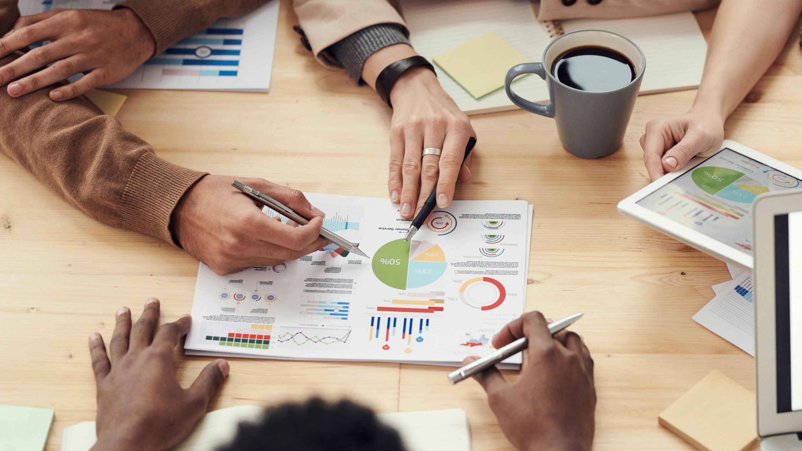 The Ultimate LinkedIn Sales Navigator Guide: Turning Connections into High-Value Leads
